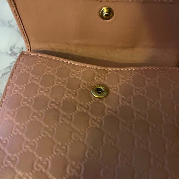 Gucci Microguccissima Compact Wallet - Picture 10 of 16